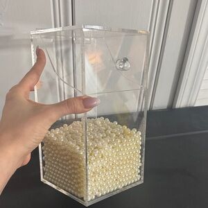 Clear Acrylic make up brush Storage Box with Lid and pearls